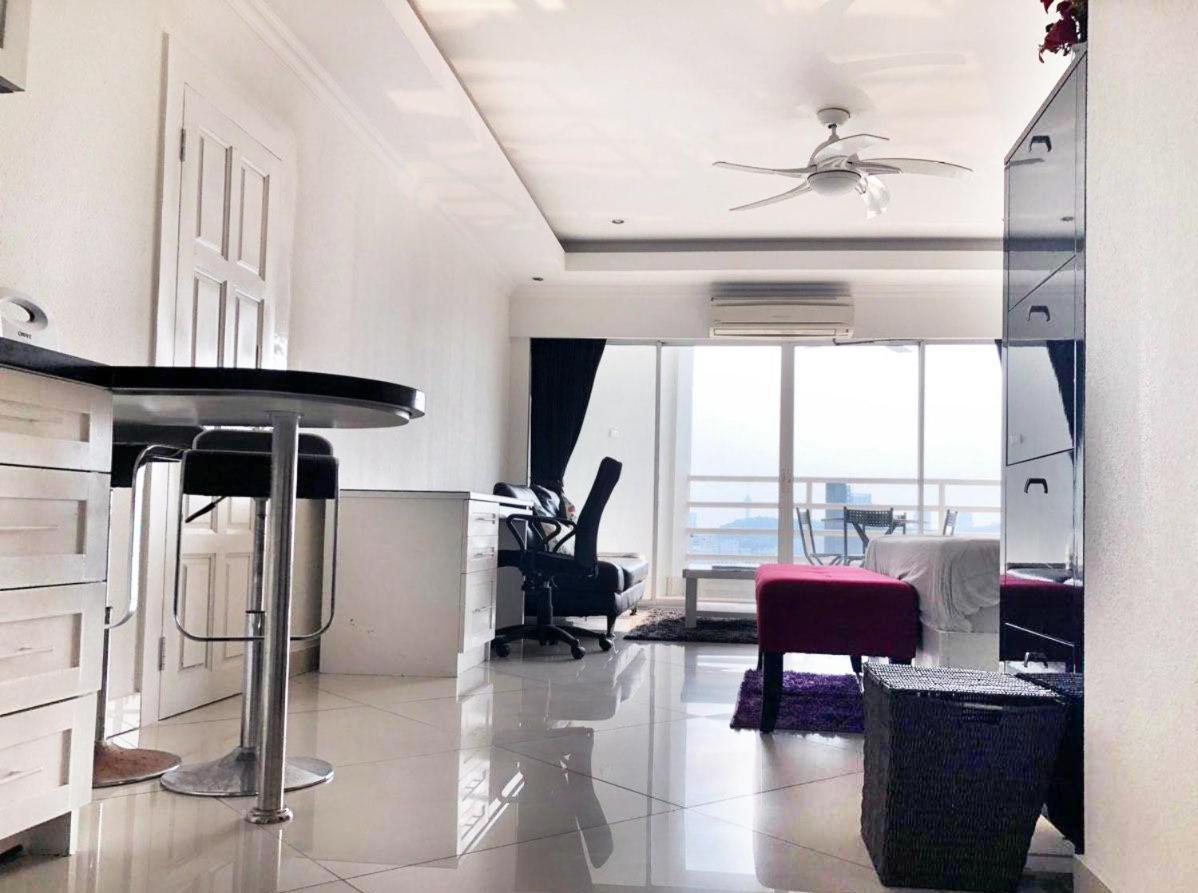 Vtsix At View Talay 6 Hotel Pattaya Ngoại thất bức ảnh