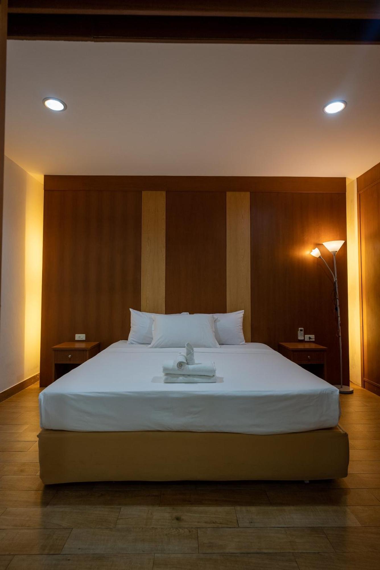 Vtsix At View Talay 6 Hotel Pattaya Ngoại thất bức ảnh