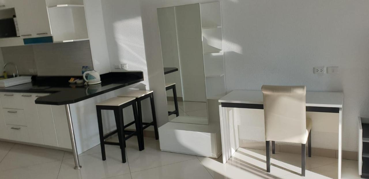 Vtsix At View Talay 6 Hotel Pattaya Ngoại thất bức ảnh